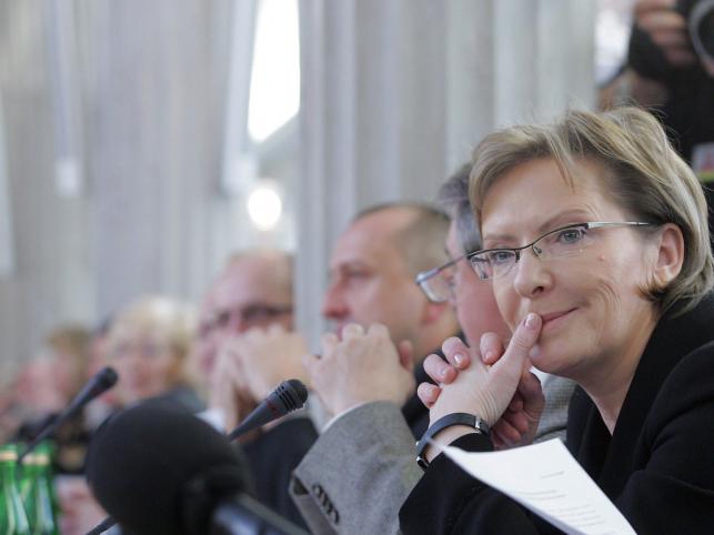 Dymisja za plany okrojenia listy gwarantowanych zabiegów