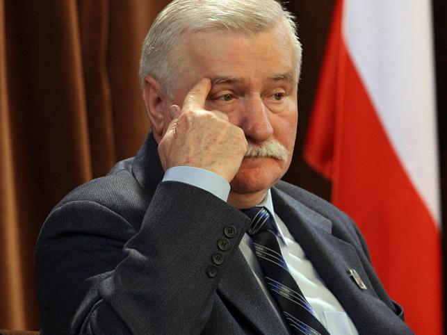 Lech Wałęsa krytykuje prezydenta i premiera po posiedzeniu Rady Gabinetowej