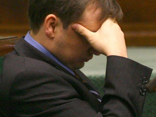 Prokuraturzy przeglądają zawartość komputera Ziobry