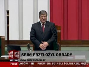 Marszałek Komorowski zawiesił posiedzenie Sejmu po katastrofie samolotu CASA