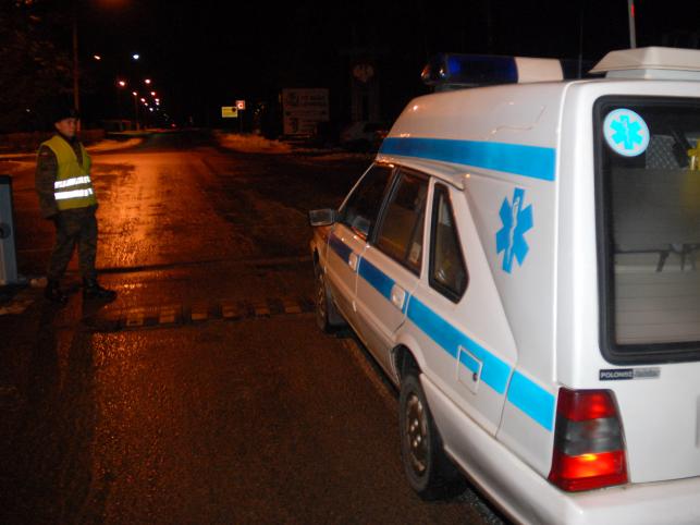 Służby ratunkowe w drodze na miejsce katastrofy