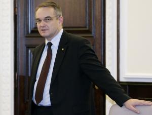 Dzięki decyzji Waldemara Pawlaka Firma J&S Energy zachowa prawie pół miliarda złotych, które miała zapłacić za brak wystarczających rezerw paliwowych
