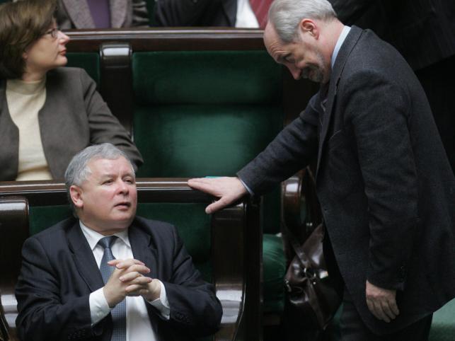 Macierewicz rzuci Kaczyńskiego dla Rydzyka?