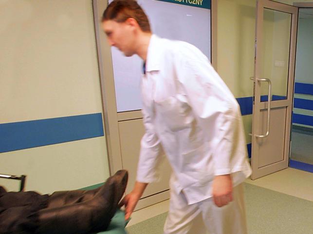 Łowcy odszkodowań ograbiają ofiary wypadków