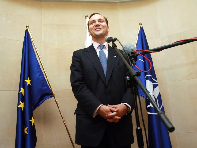 Polacy: Sikorski jest najlepszym ministrem rządu Tuska