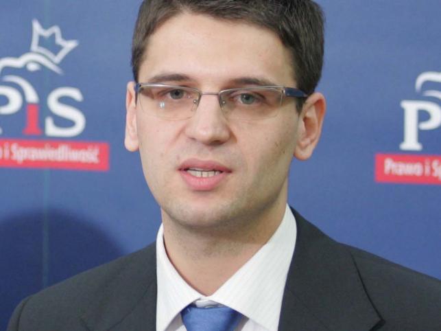 W rankingu najbardziej wybijających się młodych posłów wygrywa 30-letni  Mariusz Kamiński z PIS