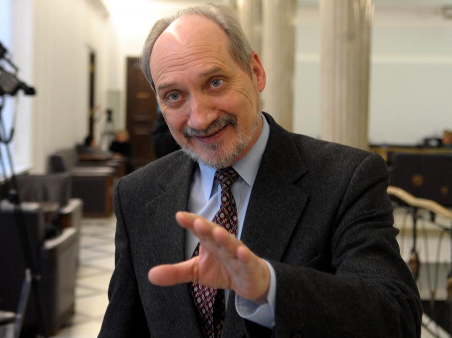 Według rządu Antoni Macierewicz dokonał spustoszeń w kontrwywiadzie wojskowym