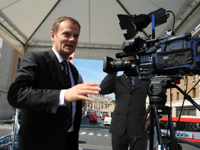 Rząd kręci film o swoich sukcesach