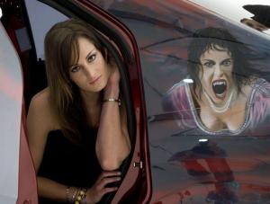 Dacia Logan przemienia piękność w upiorną wampirzycę