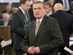 Romaszewski: Tusk służy mediom prywatnym