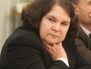 Posłanka PiS Anna Sobecka walczy z piwem na stacjach benzynowych