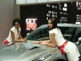 Zniewalające dziewczyny i piękne samochody na Motor Show w Genewie