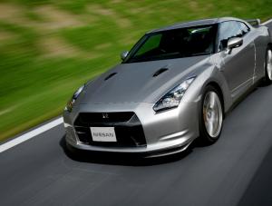 Zobacz Nissana GT-R na torze Nürburgring
