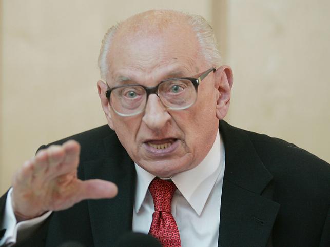 Władysław Bartoszewski radzi uważać na to, co robią Niemcy