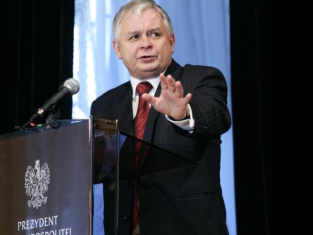 Publikacja aneksu do raportu o WSI opóźnia się, bo prezydent ma nawał obowiązków