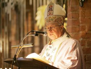 Gocłowski: Niech posłowie ratyfikują traktat