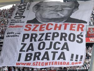 Transparent kibiców Legii skierowana do naczelnego "Gazety Wyborczej"