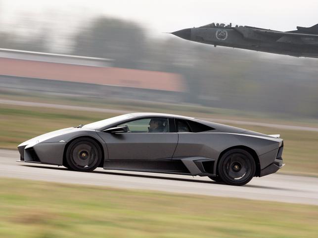 Lamborghini rzuciło rękawicę myśliwcowi tornado