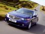 Najnowsza honda accord wjeżdża od razu jako limuzyna i kombi