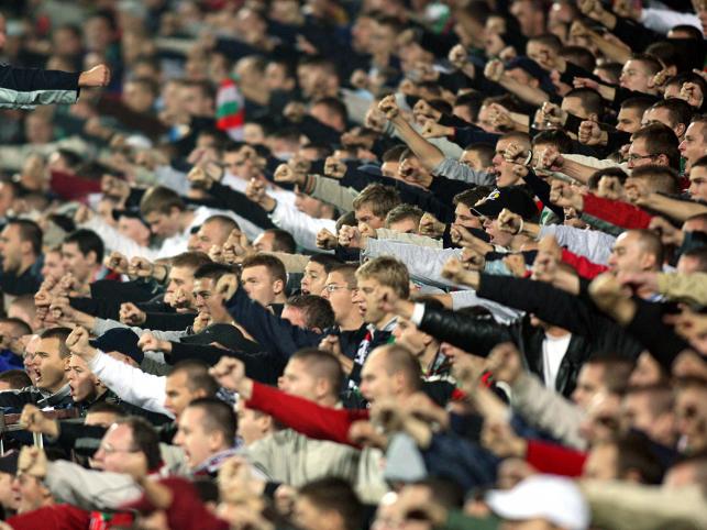 Prezes Legii: Nasi kibice to neonaziści