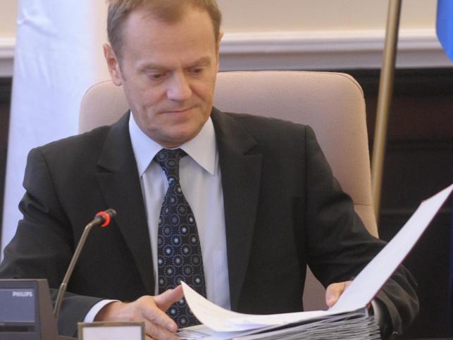 Tusk: Kaczyńscy odpowiadają za aneks