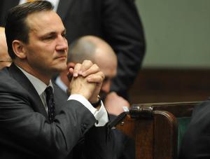 Sikorski: Premier daje i premier odbiera