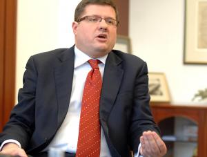 Prezes NBP Sławomir Skrzypek odpoczywa jak książę w ekskluzywnym pałacu