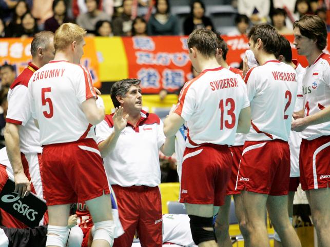 Lozano powiększa sztab szkoleniowy