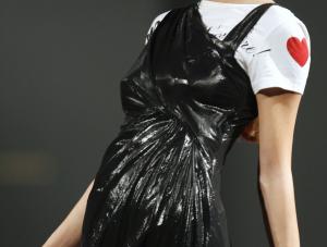 A model presents a creation from Moschino apos;s AutumnWinter collection at the  quot;Walk of Fame quot; fashion show organised by Dubai-based fashion group Al Tayer Group in Manama, November 25, 2007. REUTERSHamad I. Mohammed BAHRAIN