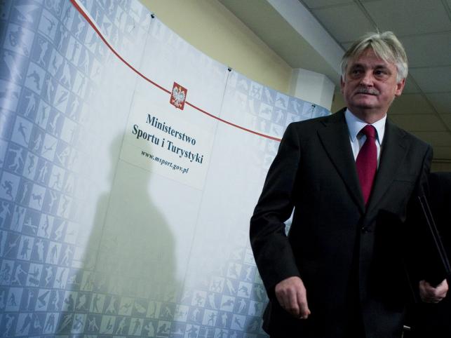 Minister Drzewiecki zapowiada walkę z chuliganami stadionowymi