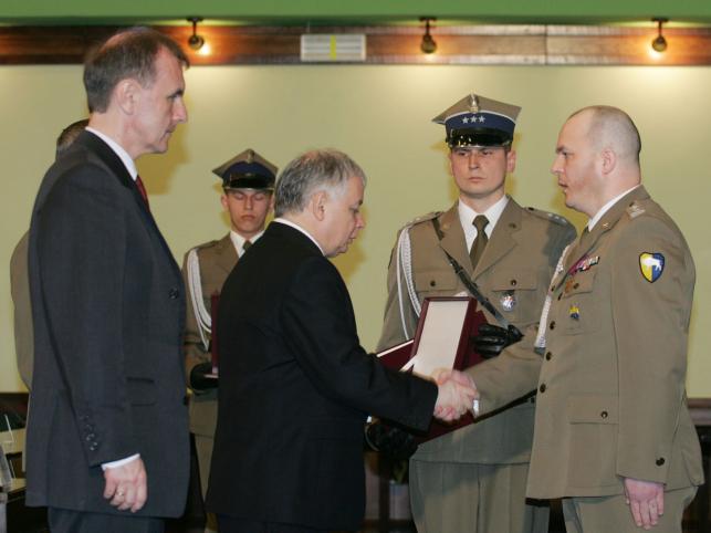 Klich będzie konsultował nominacje z prezydentem