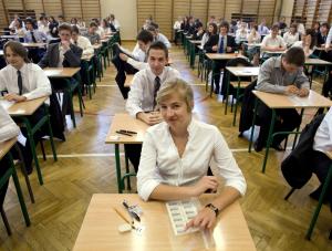 W całym kraju maturzyści pisali dziś egzamin z Polskiego