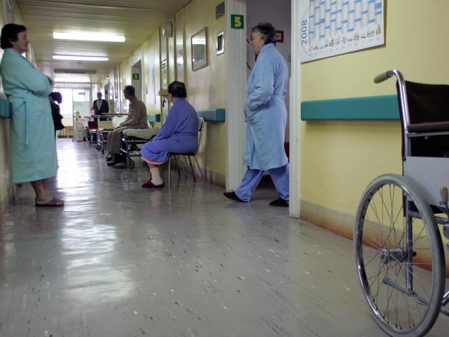 Pieniądze z podatku na leczenie ofiar wypadków drogowych nabijają kabzę NFZ