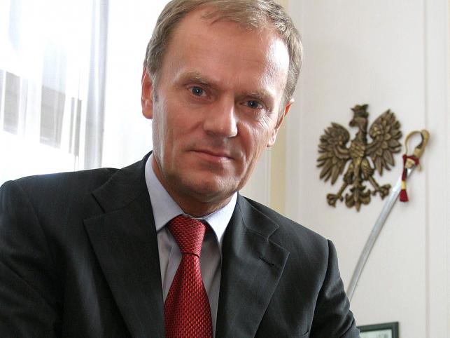 Donald Tusk twierdzi, że po zmianach szpitale nie upadną