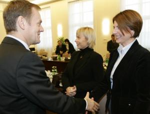 Pitera: Premier palący trawkę budzi zaufanie