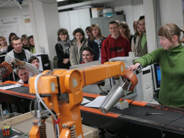 Pracodawcy cenią absolwentów uczelni technicznych