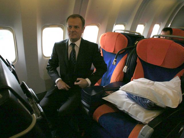 Donald Tusk poleciał na... "zieloną trawkę". Będzie zwiedzał Peru i Chile.