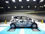 Bezpieczeństwa dopilnuje elektroniczna kontrola stabilności (ESC – Electronic Stability Control), poduszki powietrzne i system wycofywania pedałów, który w wypadku kolizji od przodu wyciąga skrzynkę
z pedałami na zewnątrz z przedziału pasażerskiego, co zmniejsza ryzyko zranienia dolnych części nóg