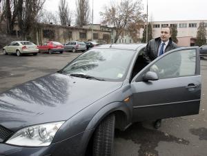 Ktoś włamał się do samochodu żony ministra Schetyny