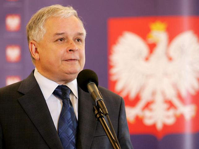 Prezydent Lech Kaczyński zapewnia, że jest zdrowym człowiekiem o dobrej, niesportowej, kondycji