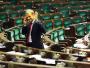 Rząd chce oszczędzić miliony na komórkach