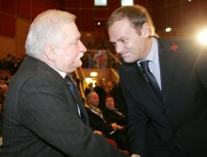 Tusk: Powiem Wałęsie, że nie jest sam