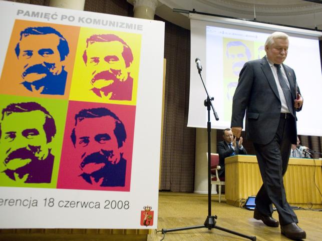 Wałęsa zrezygnował z występu w TVP