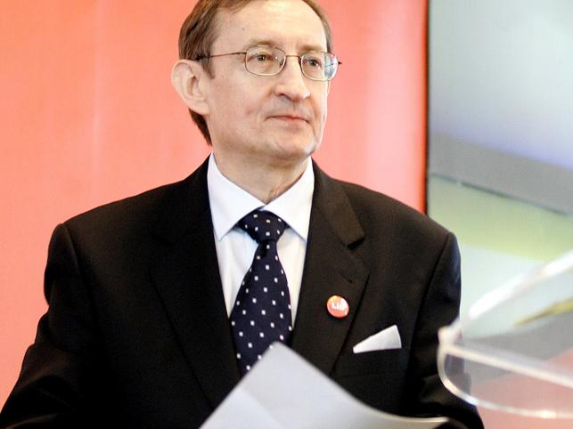 Europoseł Pinior: Wałęsa to nienaruszalna instytucja