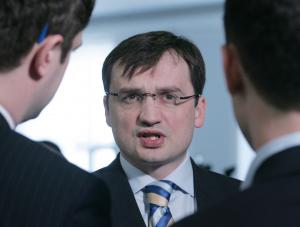Ziobro miesza interes państwowy z partyjnym