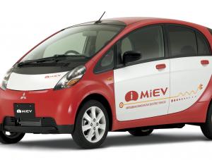Co Mitsubishi kombinuje z Francuzami?