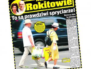 Rokitowie taszczą siaty na kijku