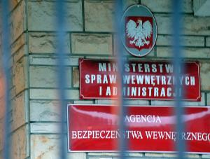 Przez rok w administracji rządowej przybyło 600 etatów