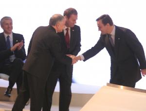 W informatorze o składzie delegacji na szczyt w Lizbonie zabrakło zdjęcia Lecha Kaczyńskiego