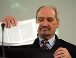 PiS sprzątnął sprzed nosa PO aneks do raportu Macierewicza o WSI